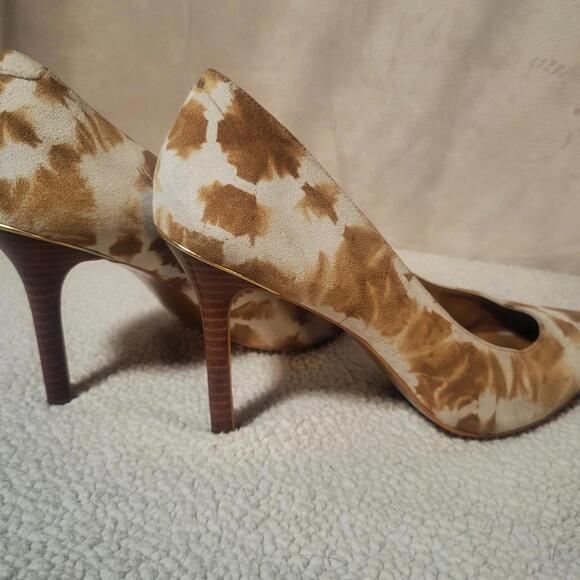 Lauren Ralph Lauren Sarina Pump - Picture 2 of 9